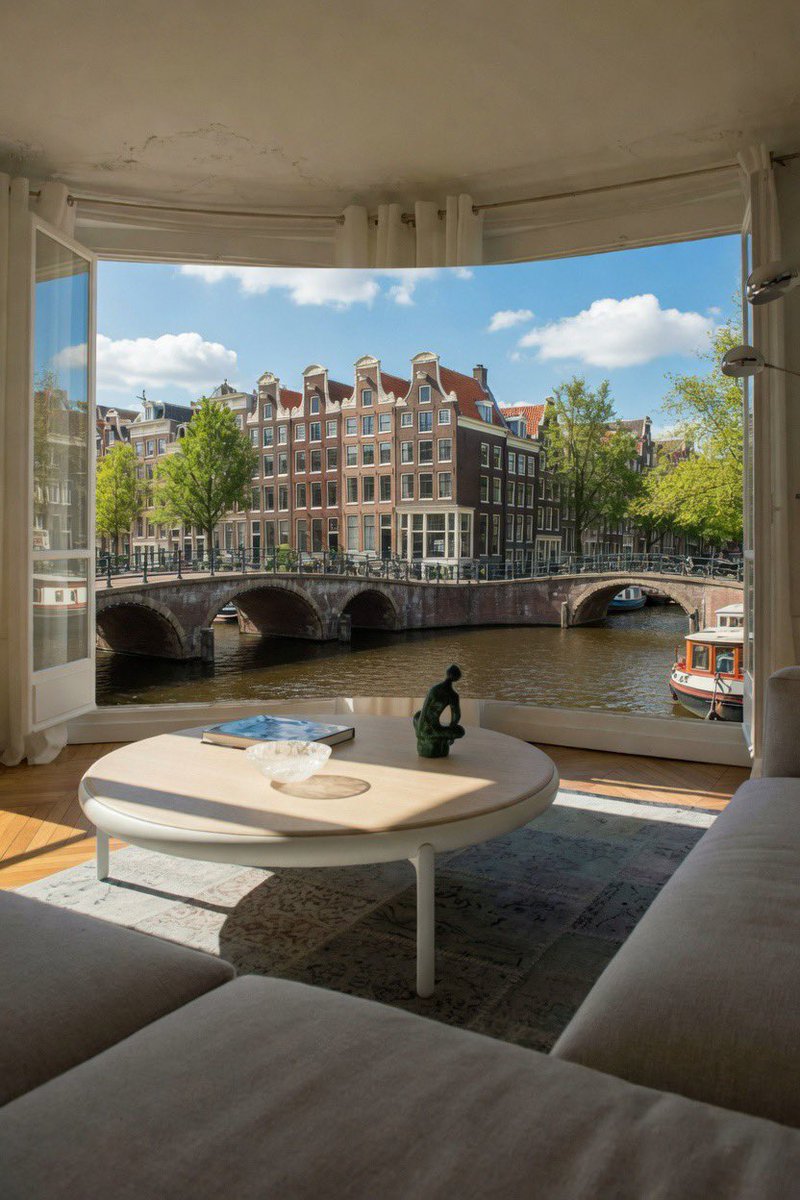 No Context Dutch 🇳🇱 tweet media