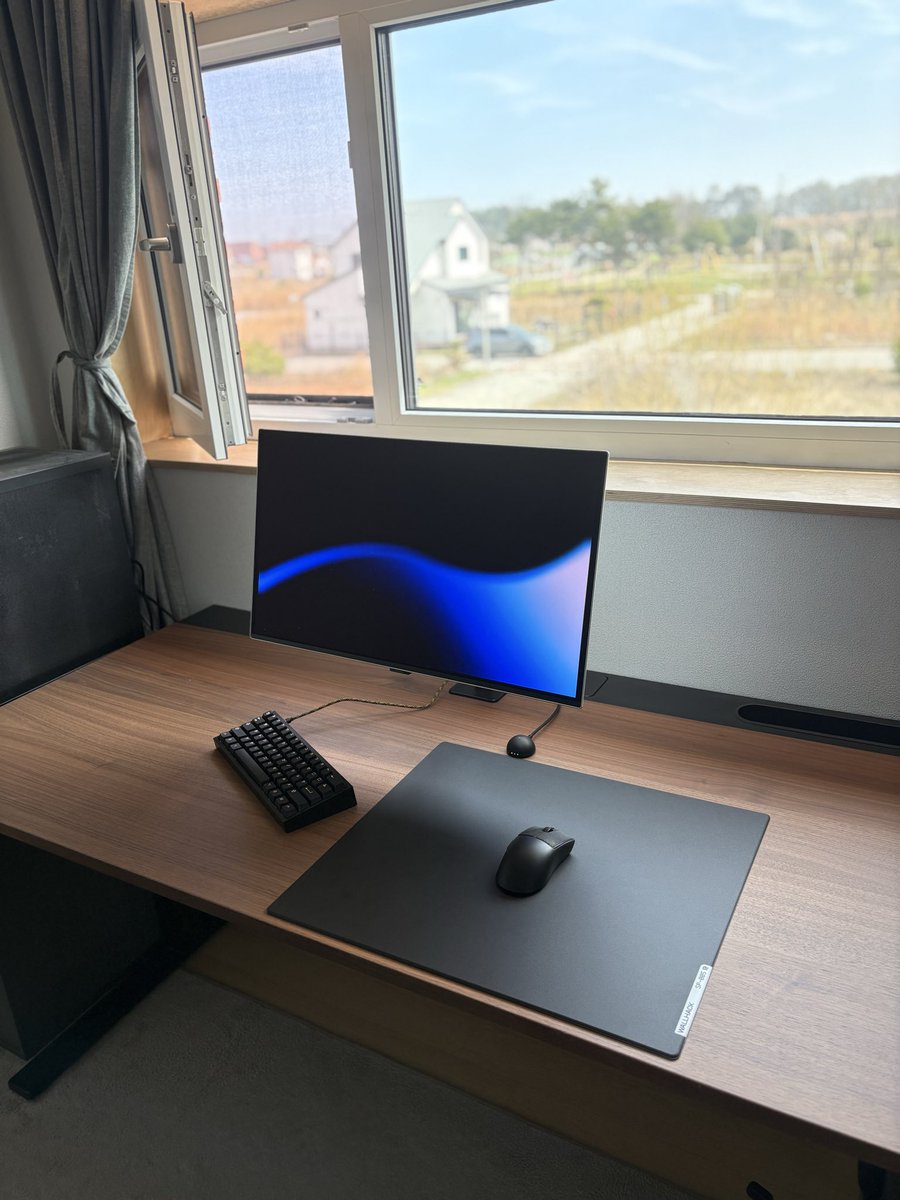 aidansetup's tweet photo. Hello twitter
#desksetup https://t.co/akJcxzCsSq