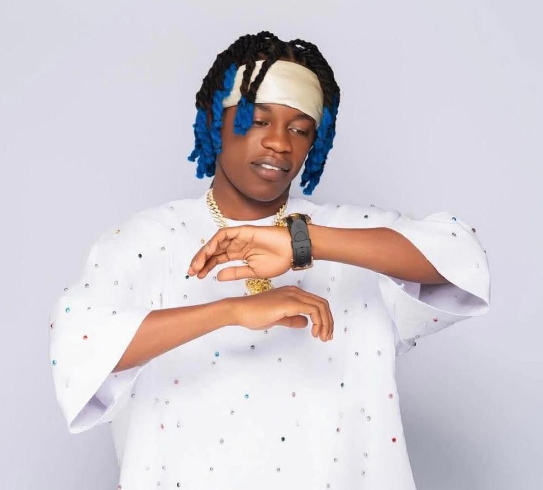 PresseInfos1's tweet image. 🟡 Watson G a été libéré ce 29 avril après son audition dans une affaire de 18 000 $ non déclarés à l’aéroport Toussaint Louverture. Le dossier reste ouvert, sans poursuite annoncée pour l’instant. #Haïti #WatsonG #Justice