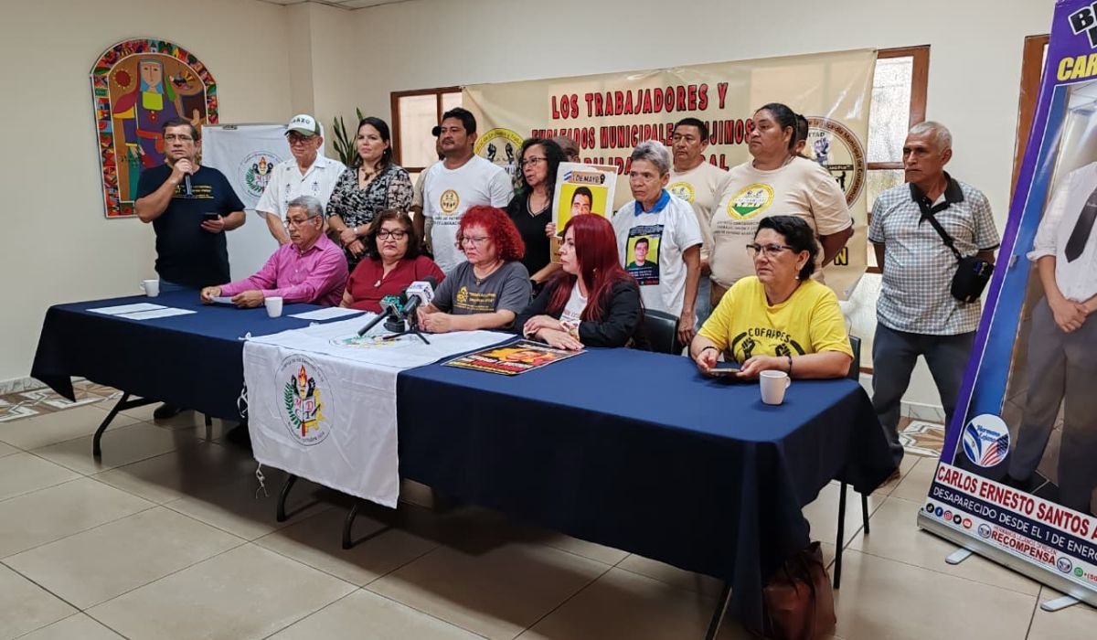 #Sindicatos | Trabajadores y sindicalistas que tuvieron que abandonar el país crearon el Colectivo de Sindicalistas en el Exilio, una plataforma de denuncia de violaciones a derechos humanos en El Salvador. El MDCT señaló que este tipo de colectivos fortalecerá la lucha de los