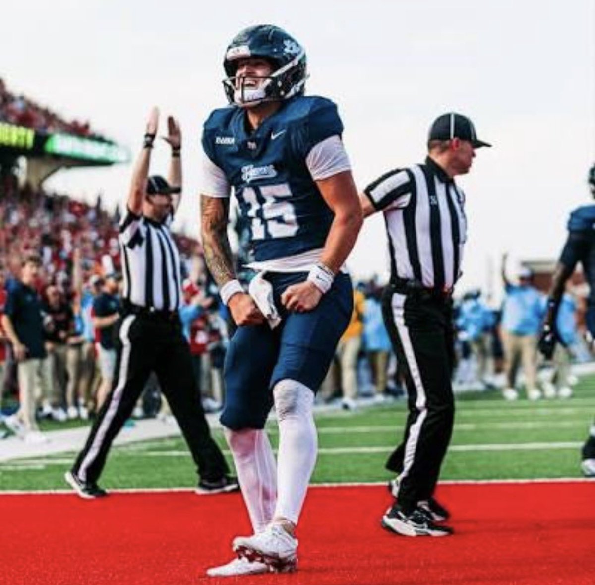 ThomasJHeffner1's tweet photo. After a great morning throwing session in front of @coachmjdixon, I’m blessed to receive an offer from Liberty University. @LausanneFB @Will_Hudgens_ @johnvarlas @wendellsjr_ @JasonSmith929 @CSmithScout @CSmithMedia @shaynep_media @CoachBobo_1 @BradCarson @QBC_Memphis @trice10qb https://t.co/3V6YGQJqlU