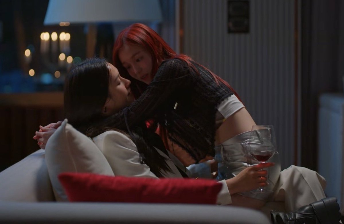 sapphics like: tweet media