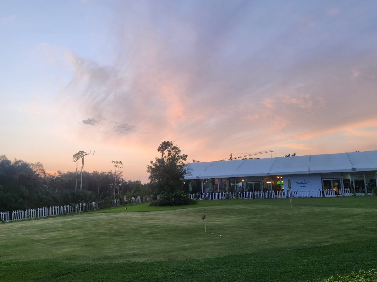 BBatwooki's tweet image. #Sunset... #Nigeria #Lagos