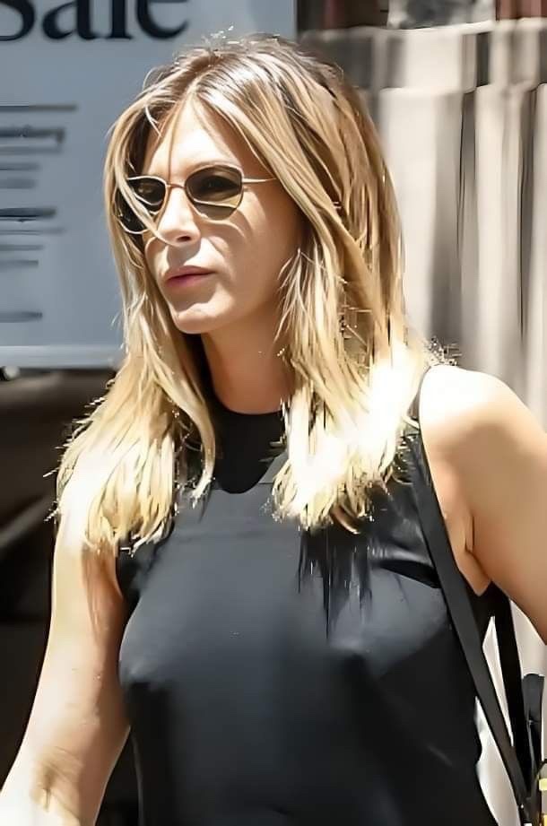 Jennifer Aniston tweet media