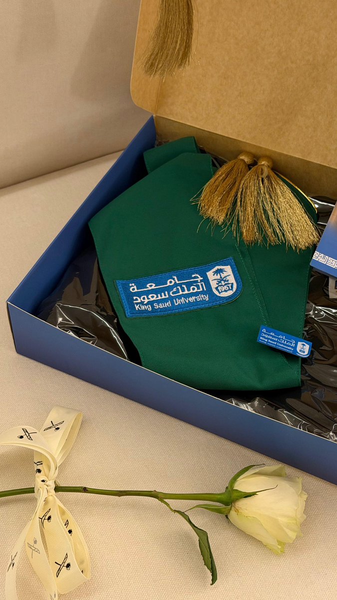 rioom2009's tweet photo. #خريجو_2026_KSU
#قاده_المستقبل 
#جامعه_الملك_سعود

الحمدلله الذيَ هيا البدء ويّسر الطريقَ وطيب المنتهى ، الحمدلله الذيّ اغرقنيَ سروراَ وتوفِيقا وتيسٌيرا ..🤍🎓🎓 https://t.co/2vG1vMV6zW