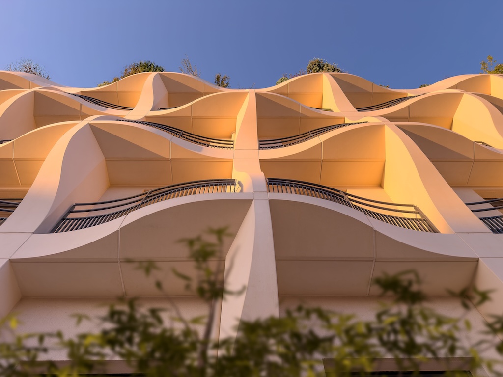 AmazingArchi's tweet image. Jardins Secrets by Vincent Callebaut Architectures, A Duo of Bioclimatic Shells at Montpellier’s Cité Créative
Read more: amazingarchitecture.com/residential-bu…

#architecture #house #fashion #decor #homedecor #amazingarchitecture #interiordesign #contemporaryhome #modern #residence #designer