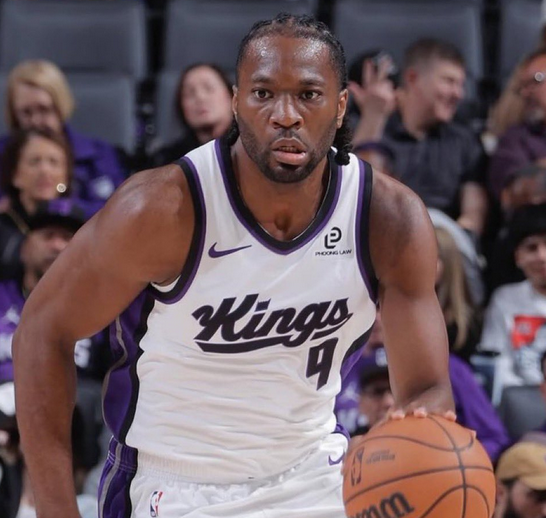 ThePhoenixSuns2's tweet image. #NBA Rumors: Phoenix #Suns to explore improving front-court via free agency this summer?   

Two names connected with the Suns early on are the #Knicks #MitchellRobinson &amp;amp; the Kings #PreciousAchiuwa

Can they help?