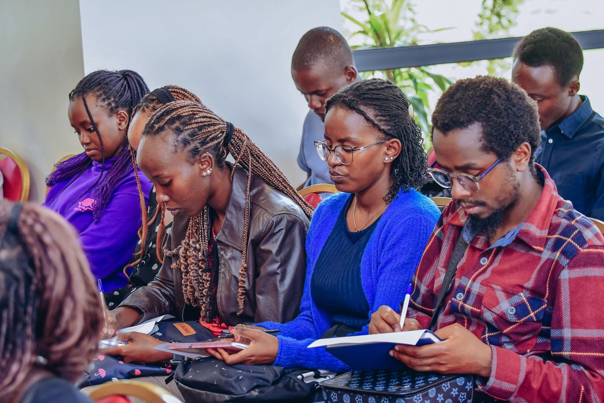 Amref International University (AMIU) tweet media