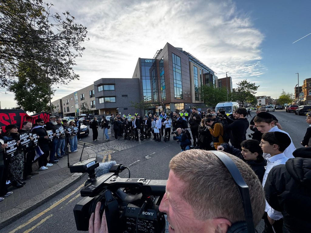 Niyak Ghorbani (نیاک) tweet media