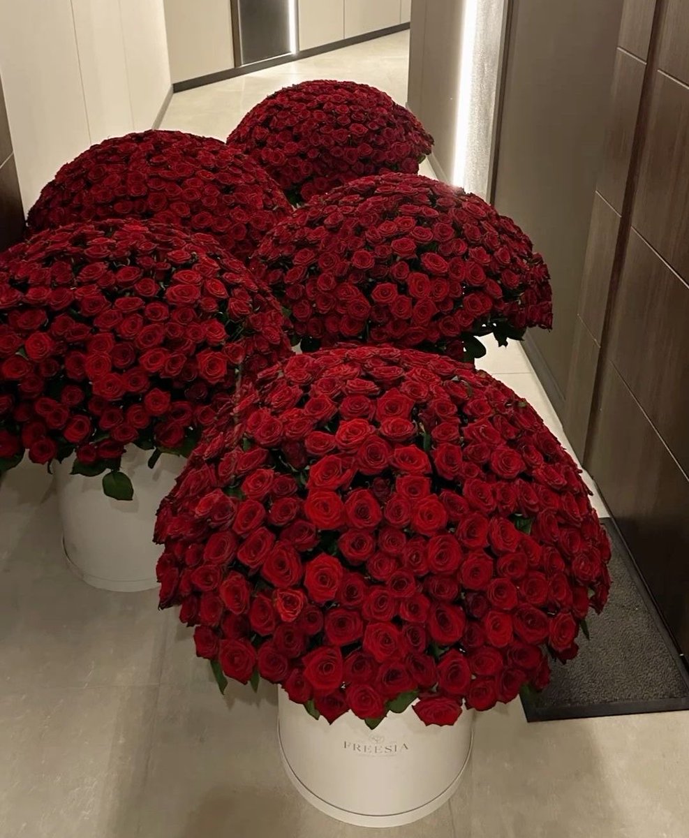 💌 tweet media