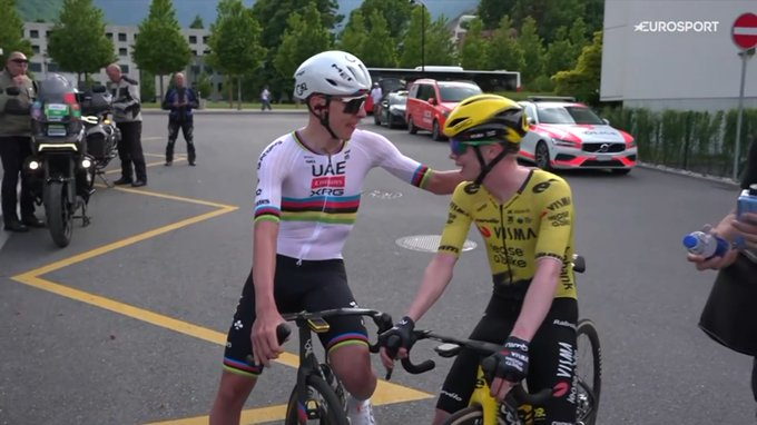 An American Werewolf In Cycling tweet media