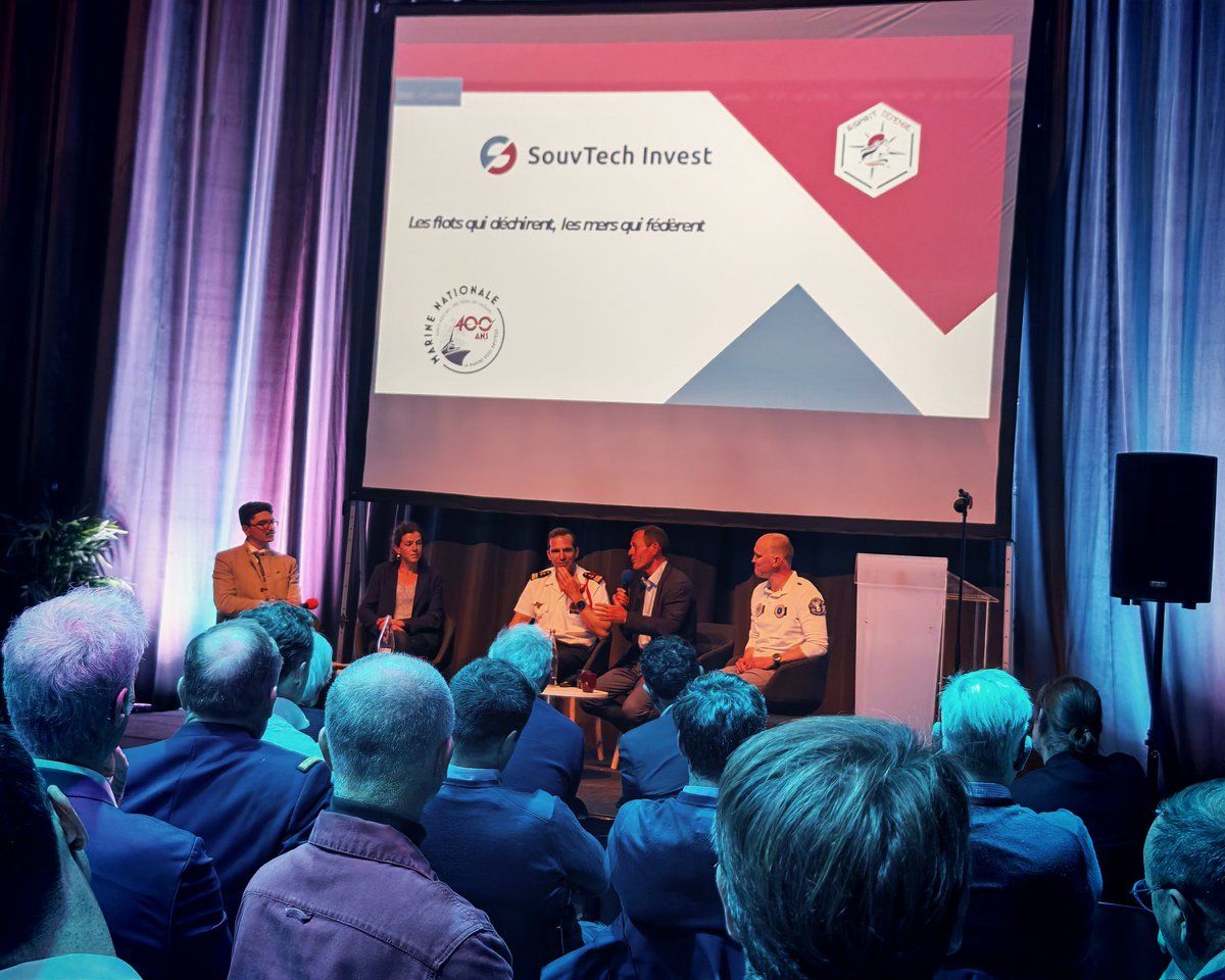 TheatrumBelli's tweet image. .#TheatrumBelli est présent à l'excellente journée (et soirée) #défense organisée à Lorient par @souvtech_invest et la société @SEAirFrance en partenariat avec la #FORFUSCO.