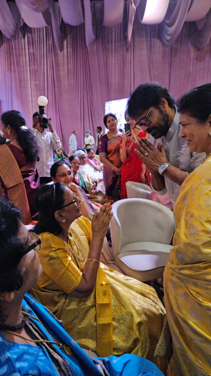 santoshamsuresh's tweet image. సీనియర్ హీరోయిన్ శారద గారు... #Chiranjeevi Garu @KChiruTweets 
#Saradha #Actress