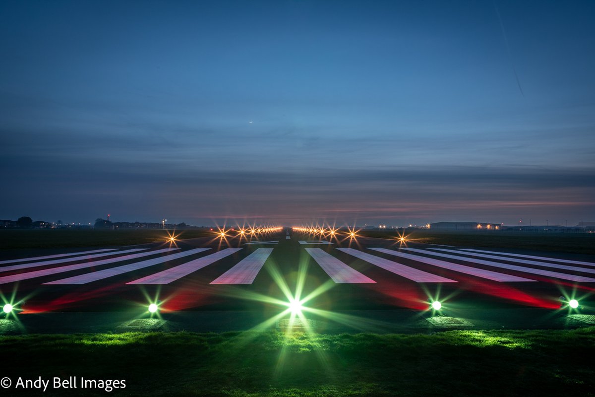 BLKAirport's tweet image. Evening magic at Blackpool Airport ✨🌇

This incredible shot, captured by great friend of the airport Andy Bell, proves that whether it’s day or night, the airport offers breathtaking views from every corner. 

#BlackpoolAirport #AirportLife #AviationPhotography