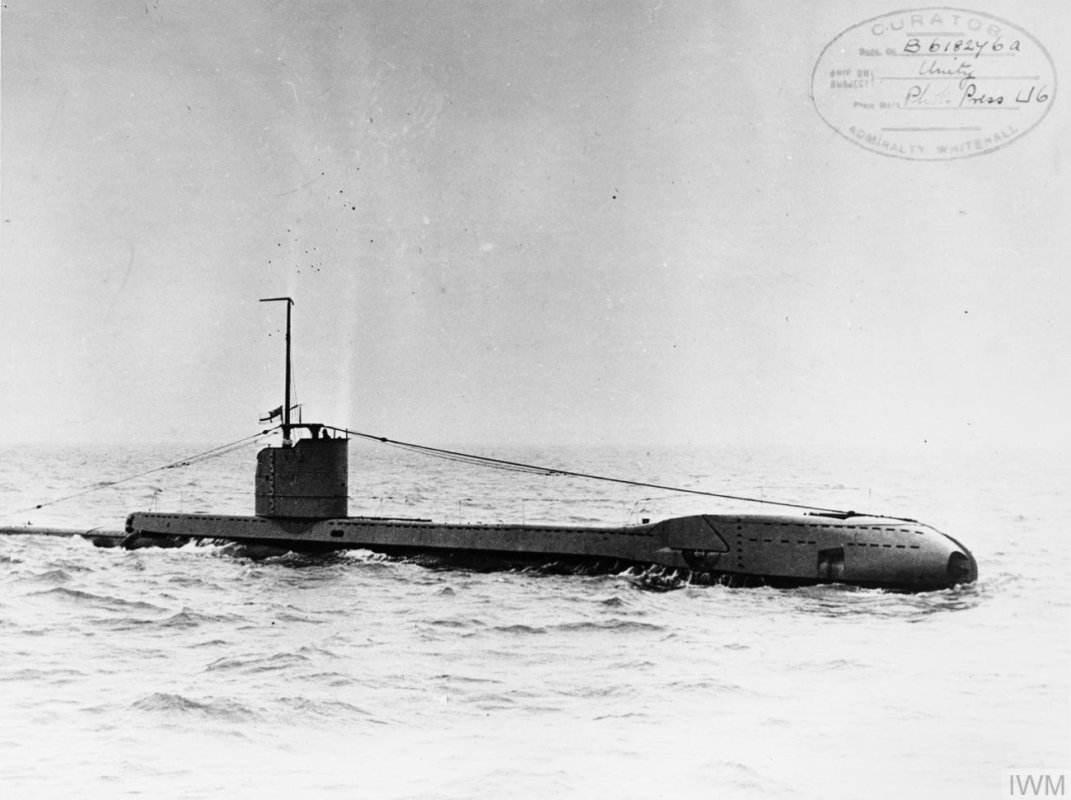 RNshiplosses's tweet image. 29 Apr 1940 // Submarine HMS Unity sank after colliding with Norwegian steamship Atle Jarle in thick fog off Blyth. Two of Unity's men were lost: they stayed at their posts in the control room to give the rest of the crew time to escape. [1/2] (@I_W_M: FL 9639) #RoyalNavy #WW2