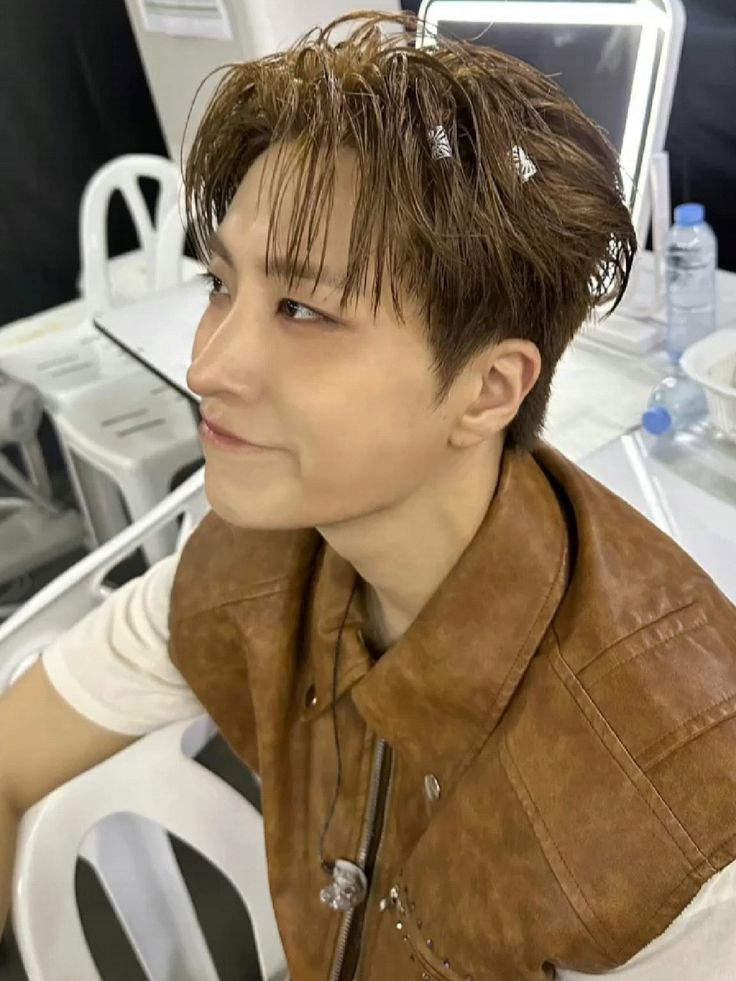 hourly youngjae tweet media