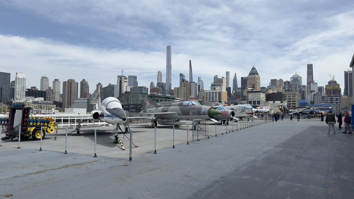 XNiKKaL's tweet photo. - At the Intrepid | New York | Yes. https://t.co/s8Fs0itOgx
