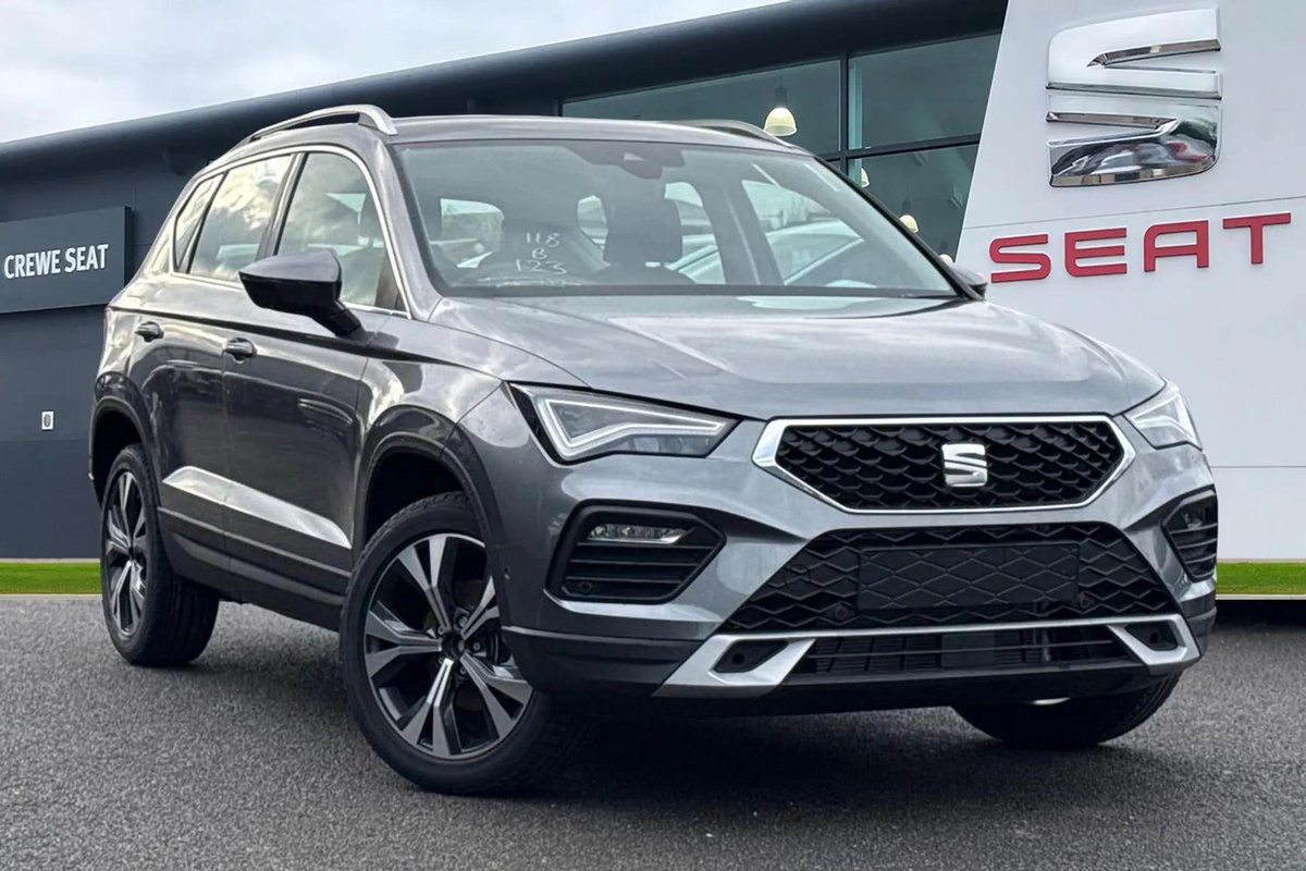 creweseat's tweet image. The SEAT Ateca 1.5 TSI EVO SE Technology in striking Graphite Grey is a stylish and practical SUV that delivers on both looks and performance 🚗✨

🔗swanswaygarages.com/vehicle-detail…

A well-equipped SUV that’s ready for anything 👌🔥

#SEATAteca #UsedCars #SUV #CarForSale #SEATUK