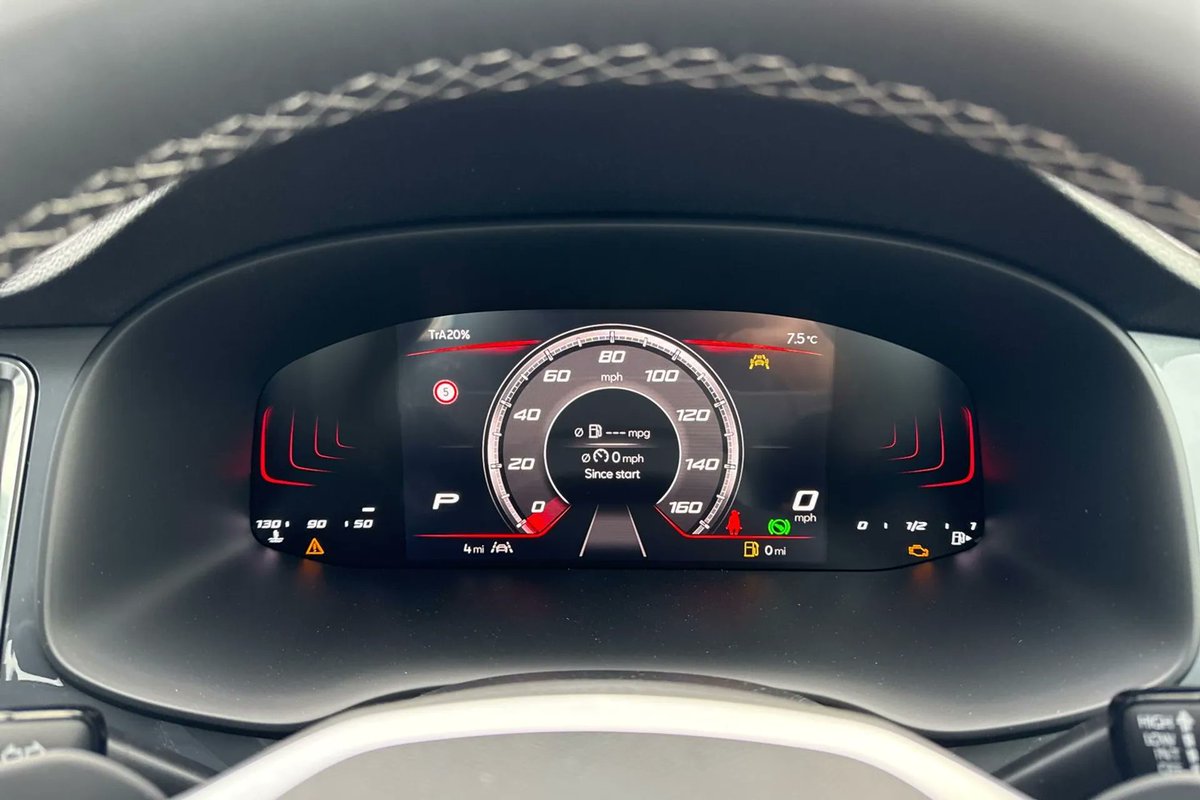 creweseat's tweet image. The SEAT Ateca 1.5 TSI EVO SE Technology in striking Graphite Grey is a stylish and practical SUV that delivers on both looks and performance 🚗✨

🔗swanswaygarages.com/vehicle-detail…

A well-equipped SUV that’s ready for anything 👌🔥

#SEATAteca #UsedCars #SUV #CarForSale #SEATUK