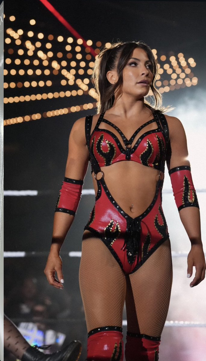 𝒩𝒾𝓃𝒶 tweet media