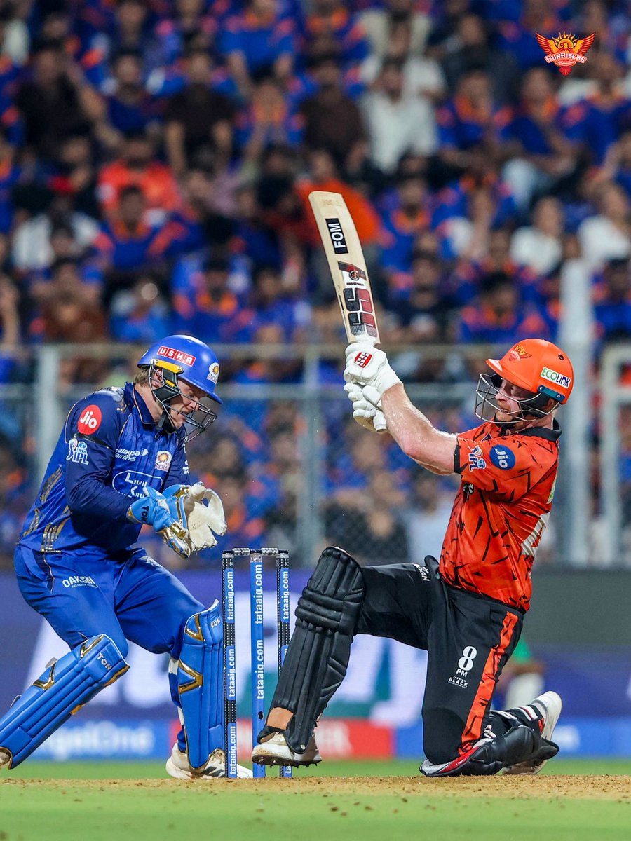 SunRisers's tweet photo. 𝐇𝐚𝐧𝐠 𝐢𝐭 𝐢𝐧 𝐭𝐡𝐞 𝐥𝐨𝐮𝐯𝐫𝐞 📸 https://t.co/OIjuDZD5Av