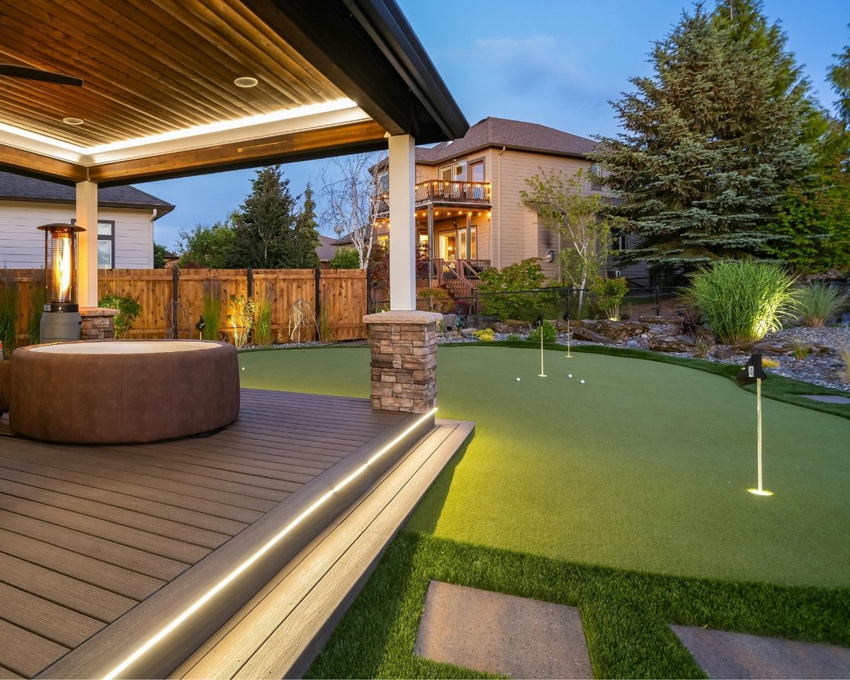 _Shawgrass's tweet photo. From concept to completion—Shawgrass installations transform everyday spaces into legendary lawns 💚 

#Shawgrass #LegendaryLawns #LessWork https://t.co/5S1wfDuH47