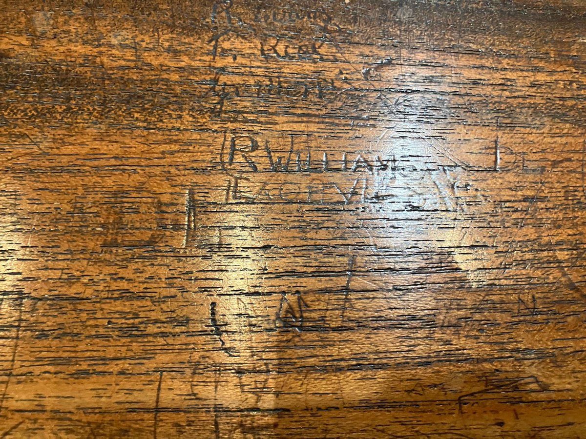 DebsaDelight's tweet image. Ss Nicholas and John, Monkton
Graffiti (naughty/bored choir boys!)
#woodensday
#wallsonwednesday
#windowsonwednesday