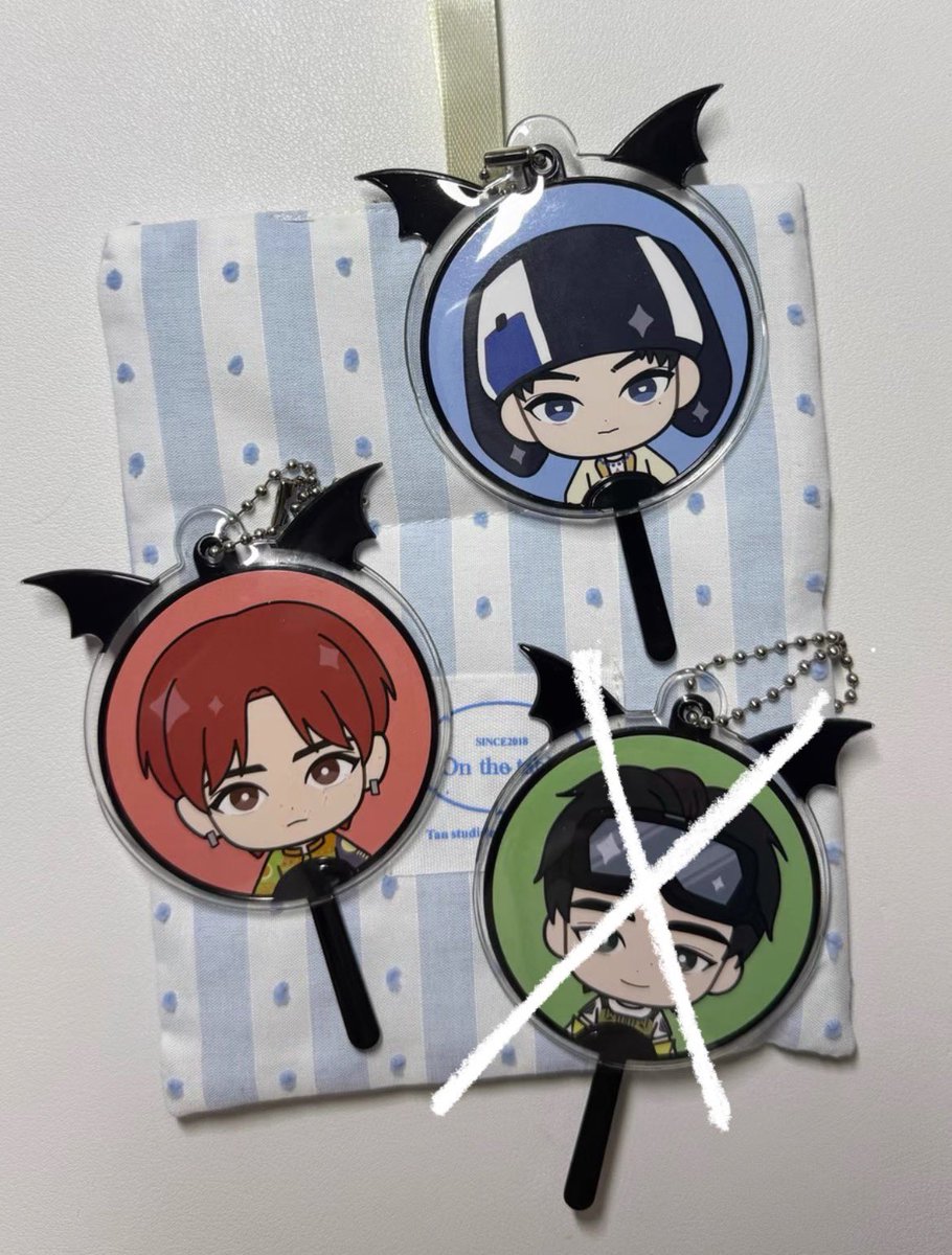 ดีล🇨🇳
(ยังไม่ดีล : ไม่พร้อมส่ง)

พัดจิ๋ว miniso x enhypen

 ฮีซึง เจย์
  • ໒꒱ 110 / 1  Baht

โอน = ดีล ☑️

ค่าส่งในไทย 40

สนใจ/ พต  dm 🙇🏻‍♀️ 
 #ตลาดนัดenhypen