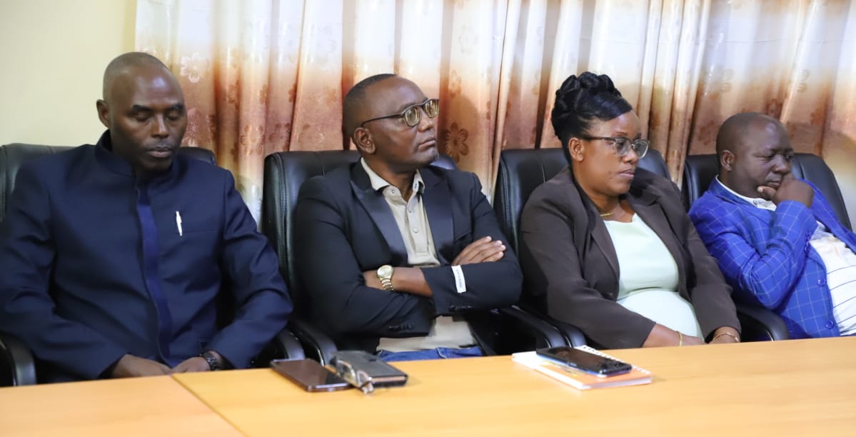 Min.Infra,logements Socio,Transports &Equipements tweet media