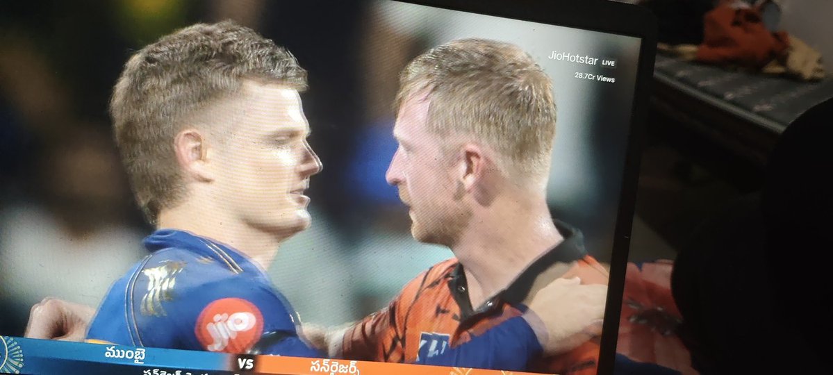 i'm jon snow tweet media