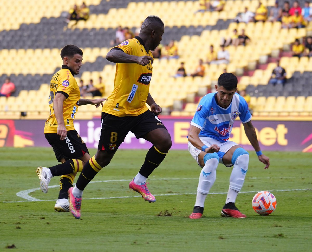 DamianAlavaT's tweet image. #LigaEcuabet
Fase Inicial - Fecha 12
#BSC vs #MantaFC

Sábado 2 de mayo
Estadio Banco Pichincha
19:00

Árbitro Central: Álex Cajas
Asistente 1: Adrián Lescano
Asistente 2: Jonathan Monar
4° Árbitro: Christian Guillén 
VAR: Diego Lara
AVAR: René Marín