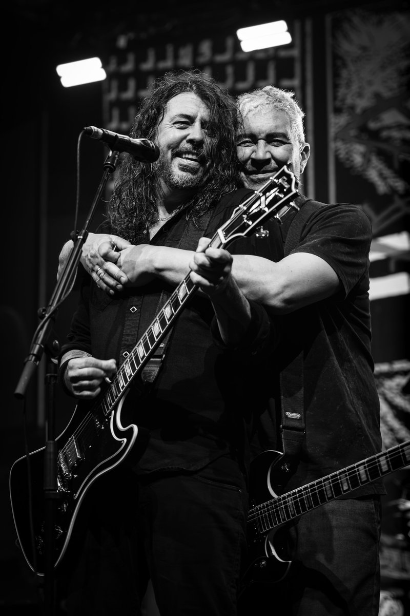 Foo Fighters tweet media