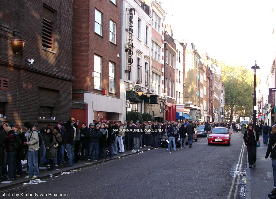 MadonnaUndergr's tweet photo. Remember the massive queue at G-A-Y for @Madonna November 19, 2005? Check out https://t.co/7Ez8ATDV9W for full gallery #madonna #madonnalive #madonnafans #madonnahistory #gaylate #confessionsonadancefloor https://t.co/rD0zSWpqYe