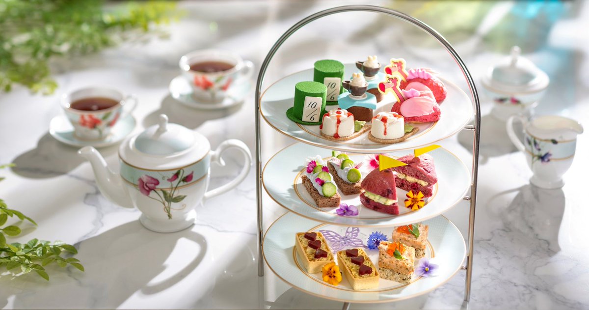 A very important tea date is BACK at #DisneyWorld 🫖✨
The Garden View Lounge Tea Experience has returned to the Grand Floridian with Alice in Wonderland vibes, custom teas &amp; dreamy bites 🍰

👉 Set MouseDining alerts 🎯mousedining.com/restaurant/gar…

#DisneyDining #DisneyFoodie