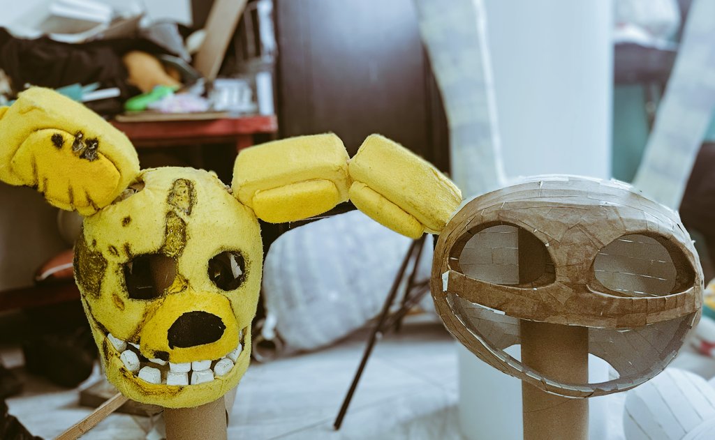 TECKONOCKOY07's tweet image. two funny bunnies #fnafmove #tdc #jax #springbonnie