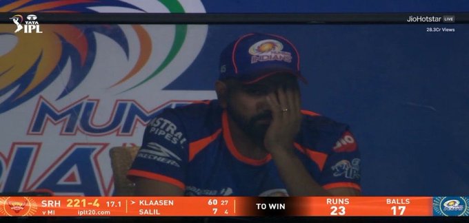 Rohit Sharma’s reaction when Jasprit Bumrah was getting hit. Rohit looks so sad because he can’t go inside and give Bumrah any tips.🥲💔