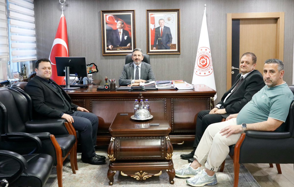 AhmetAYDIN_02's tweet photo. Ziyaretimize gelen kıymetli misafirlerimiz Sn. Necmettin Bozkurt, Sn. Murat Gürbüz, Sn. Rıdvan Doğan, Sn. Adil Arslan ve Sn. Adem Yasak’a nazik ziyaretleri için teşekkür ediyorum.

Samimi sohbetleri ve değerli katkıları bizler için çok kıymetli. https://t.co/PfhDWiVAl0