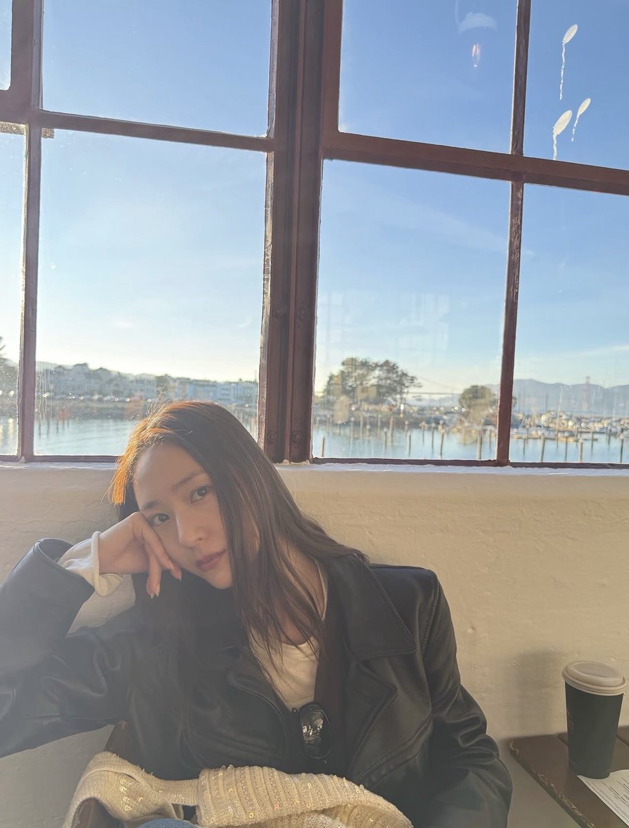 wJung's tweet photo. Allowing myself once in a while to get soaked in this serene moment. https://t.co/MX6KvV1GJv