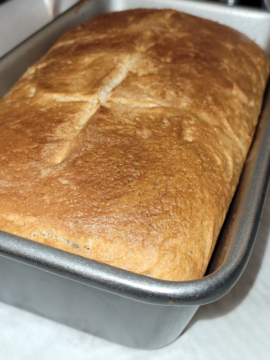 cellswordrin's tweet image. The Basic Bread is done 🎵 #Foodie #Foodies #Cooking #Baking #GoodAfternoon #GoodVibes #allday #anyday #yeschef #cook! #HaveABrightDay ꉂ🌻ʷᵒʷ