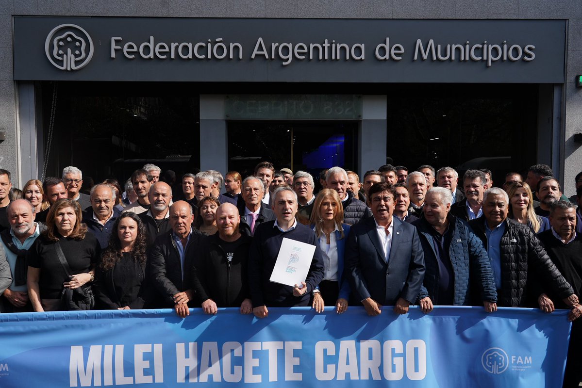 Julio Alak tweet media