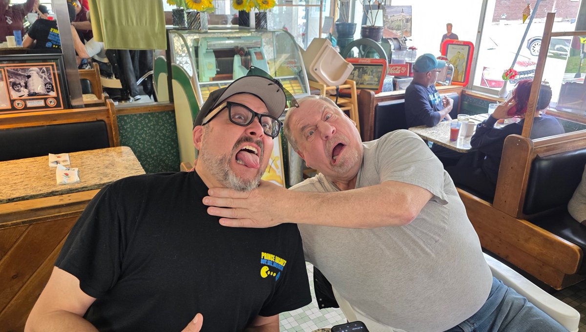 psykomantis's tweet image. While visiting the East Coast this week, Todd Tuckey of TNT Amusements &amp;amp; I had breakfast &amp;amp; toured his facility. His #Pinball #Arcade shop is full of treasure &amp;amp; some amazing games. Protect this man as he's a wealth of knowledge &amp;amp; a true pillar of classic #videogames culture.