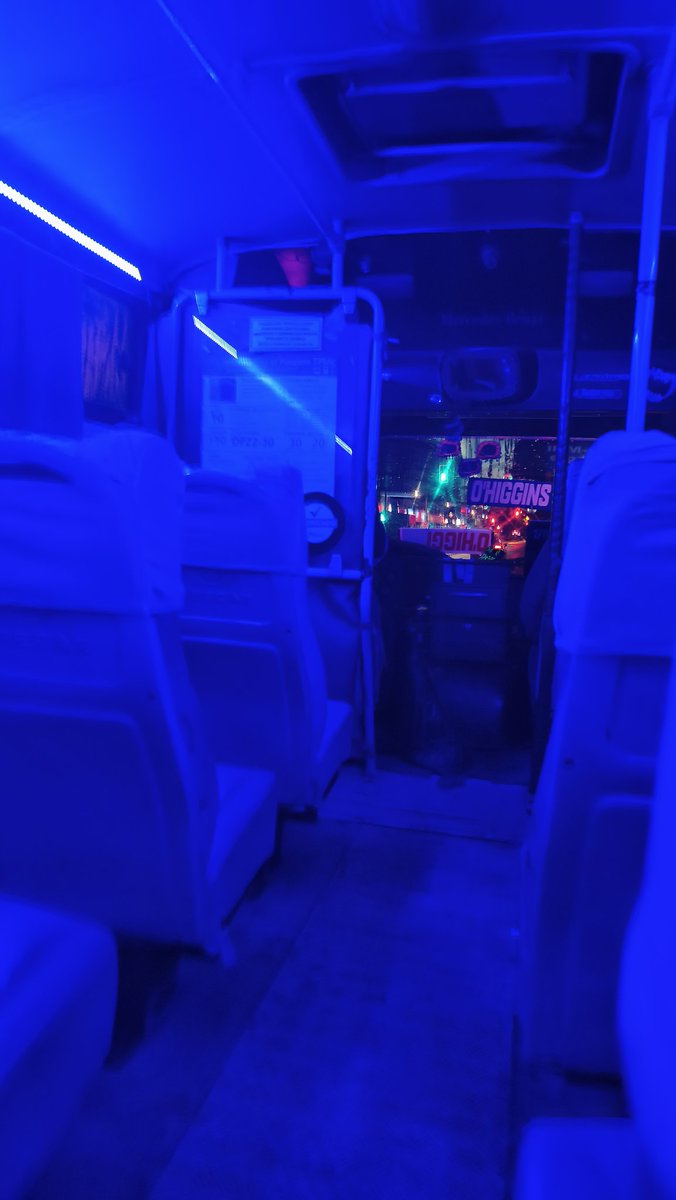 OkabeeRintaroo's tweet photo. Nada mejor que ir de noche, con luces Neón hasta por si acaso, y con Repiola 🌃 https://t.co/JAIUT5cM9r