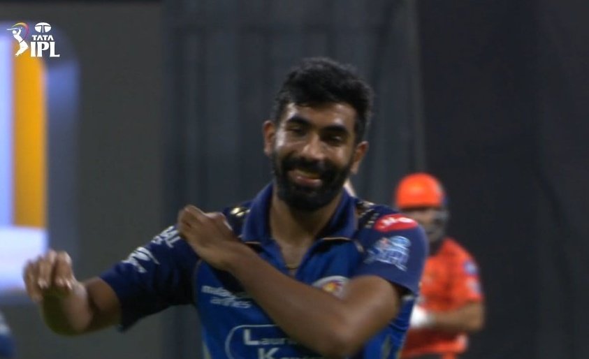 Selfless⁴⁵ tweet media