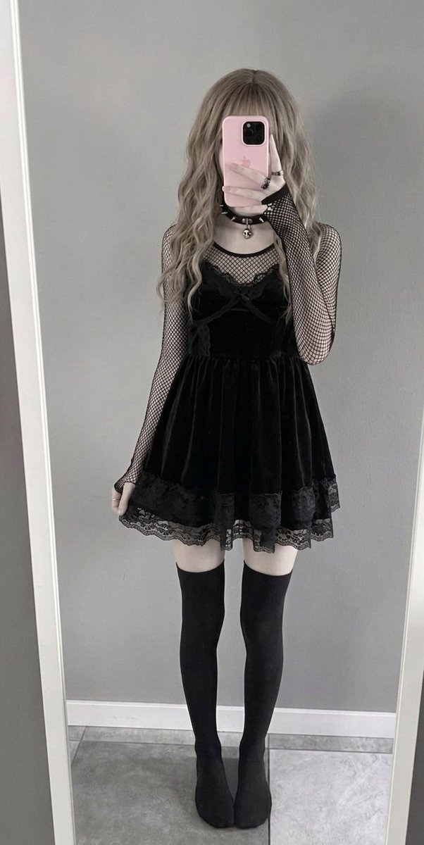 romane 🦢 tweet media