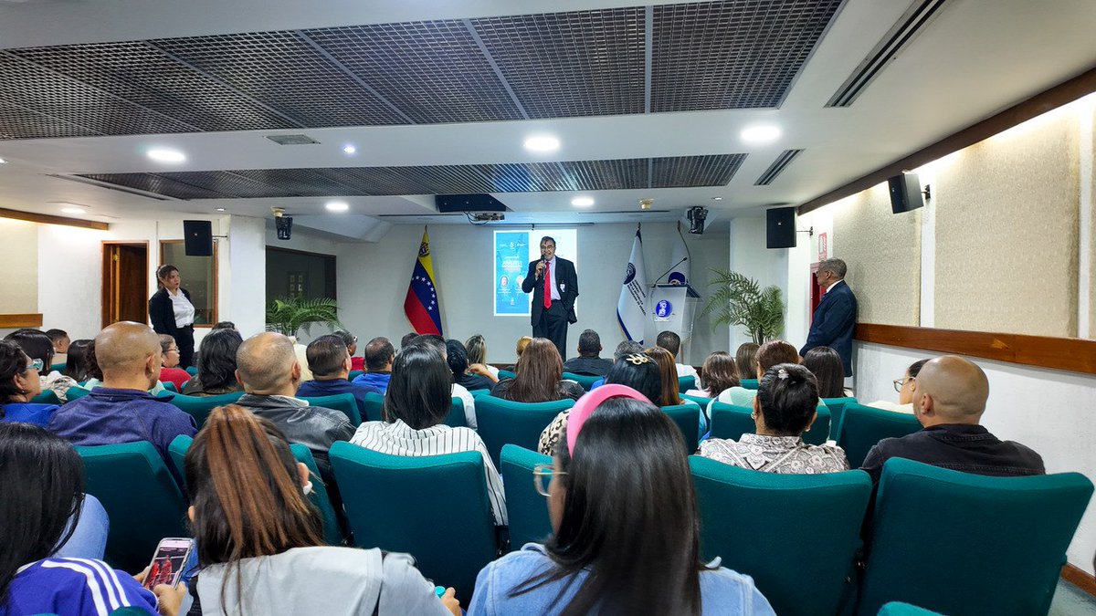 CGRVenezuela's tweet photo. Esta enriquecedora jornada, realizada el 24 de abril, estuvo encabezada por el Dr. Carlos Alegría, presidente de Cofae, y contó con las ponencias de los profesores Francisco González y Vladimir Adrianza Salas, con el fin de analizar los movimientos económicos a nivel mundial. https://t.co/Qlpcgg5NqO