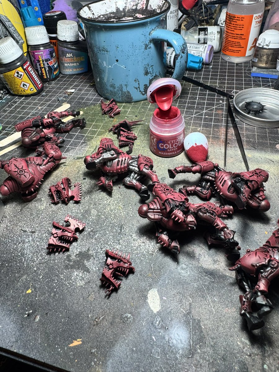 ganymede003's tweet image. Working in progress for WTC in Italy before traveling. Trying something new (sponge-brush). I really need to trust the process 🥲

#wip #warhammer #warhammercommunity #warhammer40000 #warhammerAoS #khorne