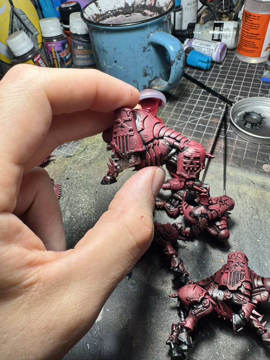 ganymede003's tweet image. Working in progress for WTC in Italy before traveling. Trying something new (sponge-brush). I really need to trust the process 🥲

#wip #warhammer #warhammercommunity #warhammer40000 #warhammerAoS #khorne