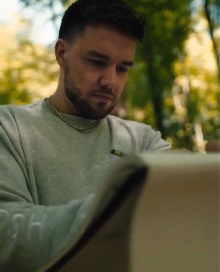 holy_karamel's tweet photo. Liam Payne isn't your "top 5 best horror movies" content
Liam Payne isn't your backup plan after failing with questionable pills
You're not in love with Liam as a person. You're in love with the idea of him, and the opportunity that his name
#JusticeForLiam
#StopExploitingLiam https://t.co/dVmakdXXbZ