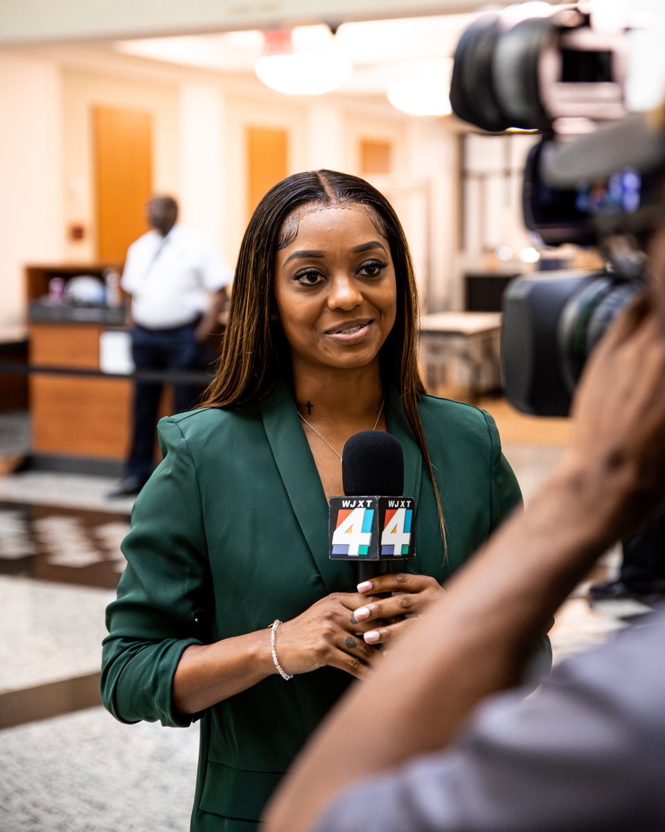 JAX_WBB's tweet photo. Thank you @CityofJax for recognizing our program at City Council. We cannot wait to keep representing our amazing city 🤟

To read about Jacksonville City Council honoring JU Women’s Basketball, visit https://t.co/jmFphzWUH1 

#JUPhinsUp https://t.co/lTAFbHkU16