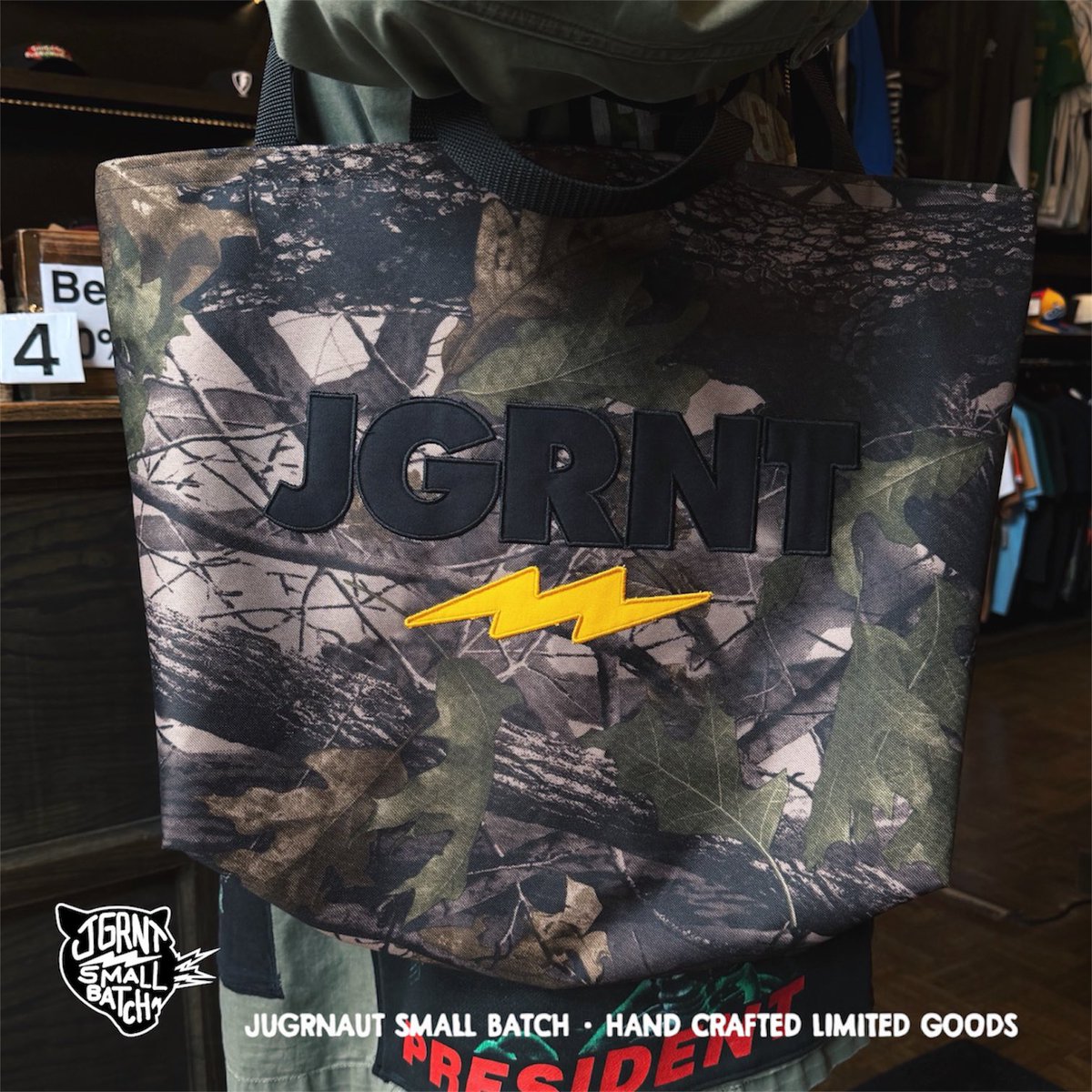 Jugrnaut's tweet image. New @jugrnaut #SmallBatch Real Tree XL Tote Bag

Hand Made and heavy.

First item is the #jugrnaut Everyday XL Tote (19”x 24”) in real tree camo. 

Available 4/30/26 in-store and online
